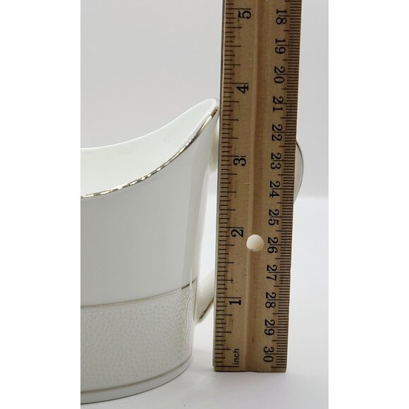 Wedgwood Shagreen Gravy Sauce Boat Silver Rim Handle New With Tags - Picture 7 of 8